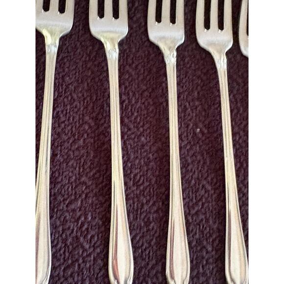 Oneida Community Chatelaine Stainless Flatware 6 Cocktail or Seafood Forks - Picture 3 of 5